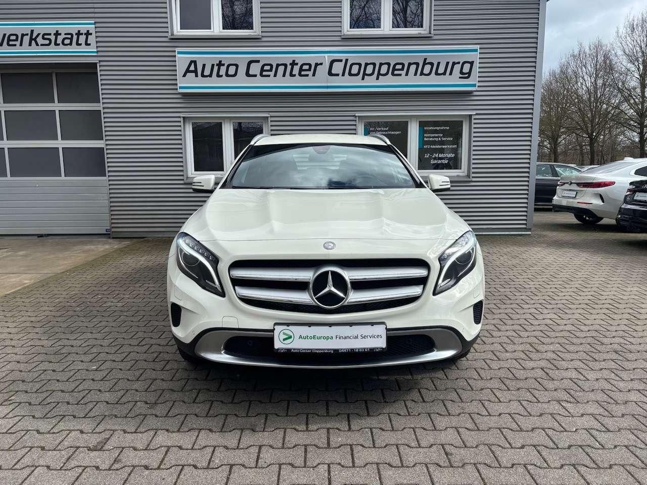 MERCEDES-BENZ GLA 200 7G-DCT  Urban  Automatik