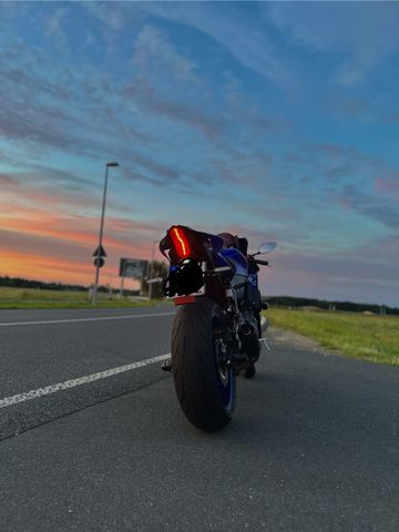 Yamaha YZF-R7