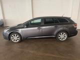 Toyota Avensis Kombi Executive 1.8 - gebrauchte Toyota Avensis aus dem Jahr 2010