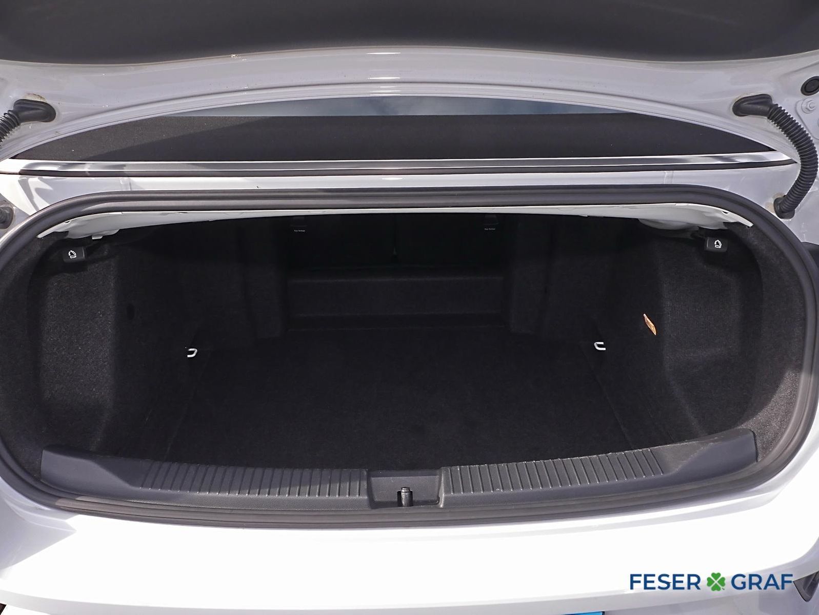 Volkswagen T-Roc - Bild 12