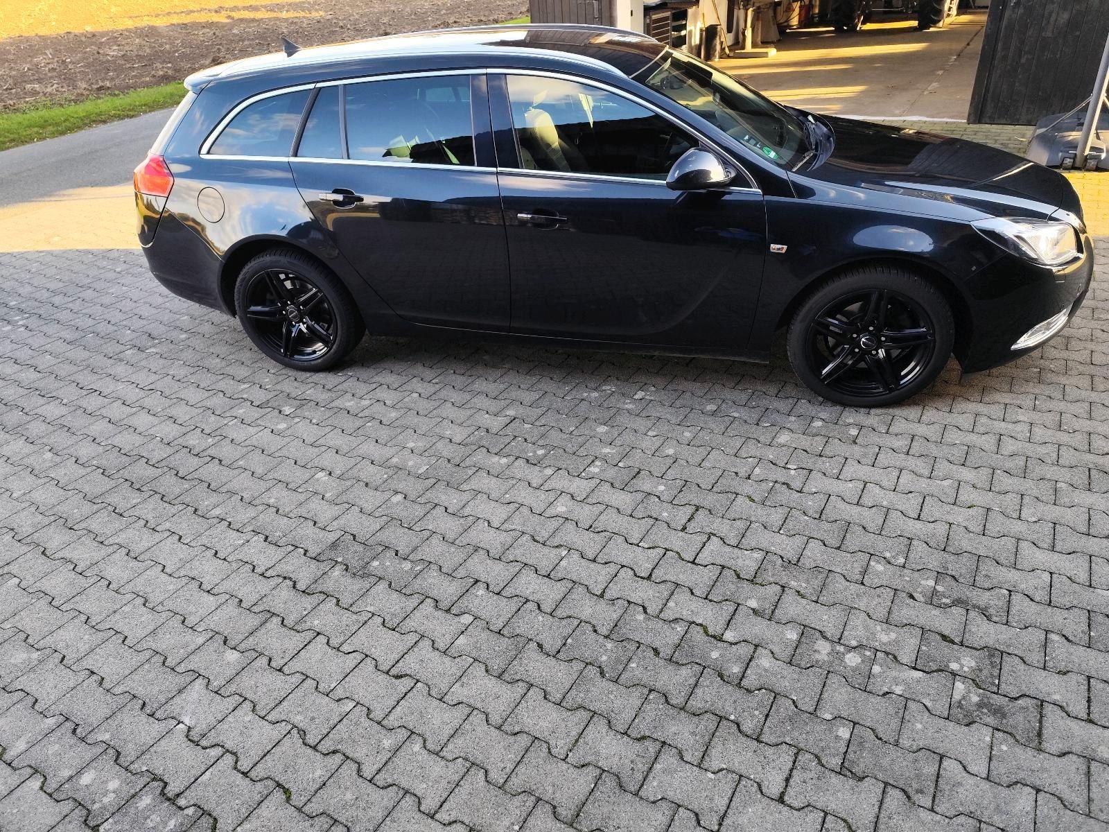 Opel Insignia 2013 — interior