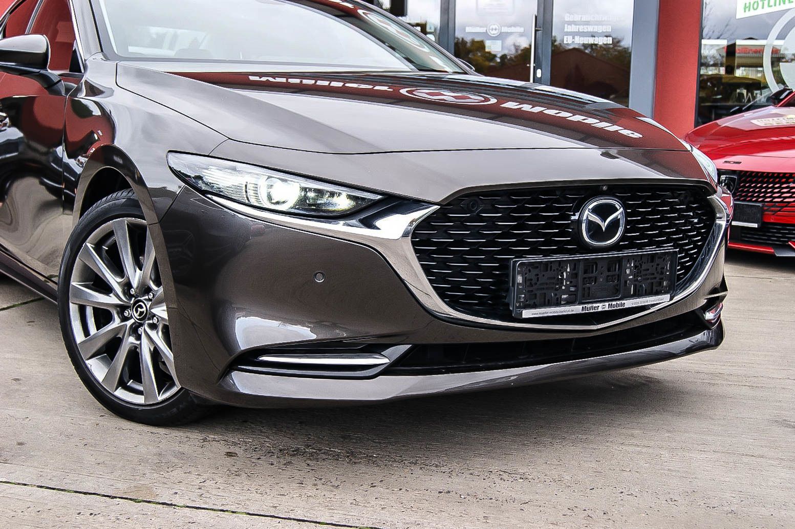 Fahrzeugabbildung Mazda 3 Limousine 2.0 HEADUP LEDER BOSE MATRIX 1.HAND