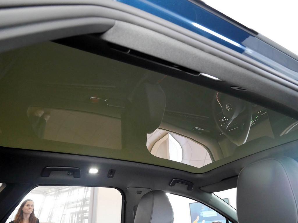 Volkswagen ID.7 Tourer GTX 4Motion AHK PANO NAV MATRIX 4xKA