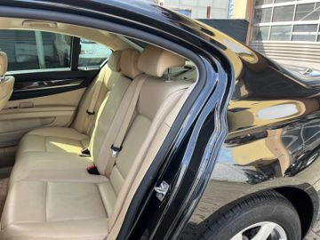BMW 730 - 12