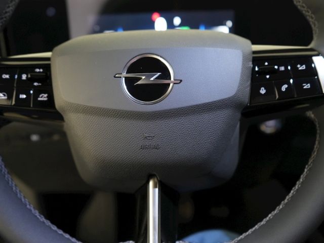 Astra Electric L ST GS 54kWh AT +LED+NAVI+360 GR