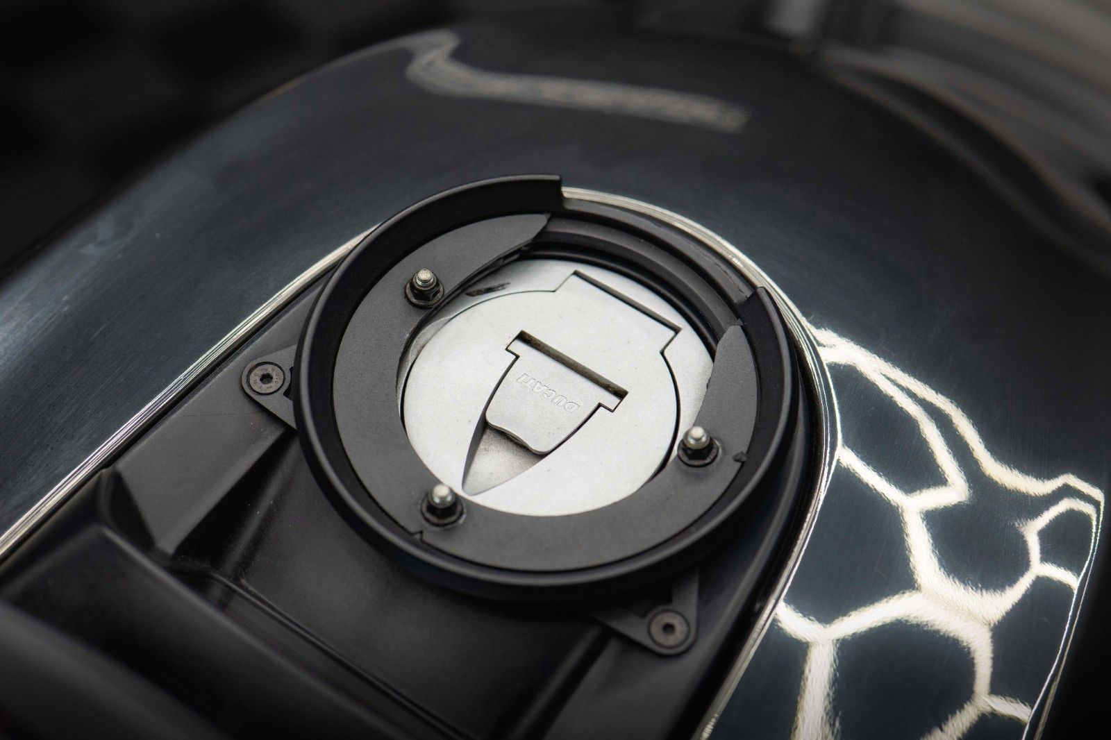 Fahrzeugabbildung Ducati Ducati Diavel 1200 Carbon Testastretta 11°