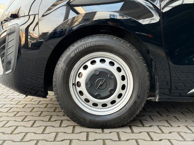 Fahrzeugabbildung Opel Vivaro Kombi 145PS 8-Sitzer/Kamera/Navi!