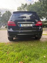 Mercedes-Benz  B-180/ AMG PEAK Edition/ Unfall frei/ Tüv neu - Mercedes-Benz B 180 Gebrauchtwagen in Hamburg