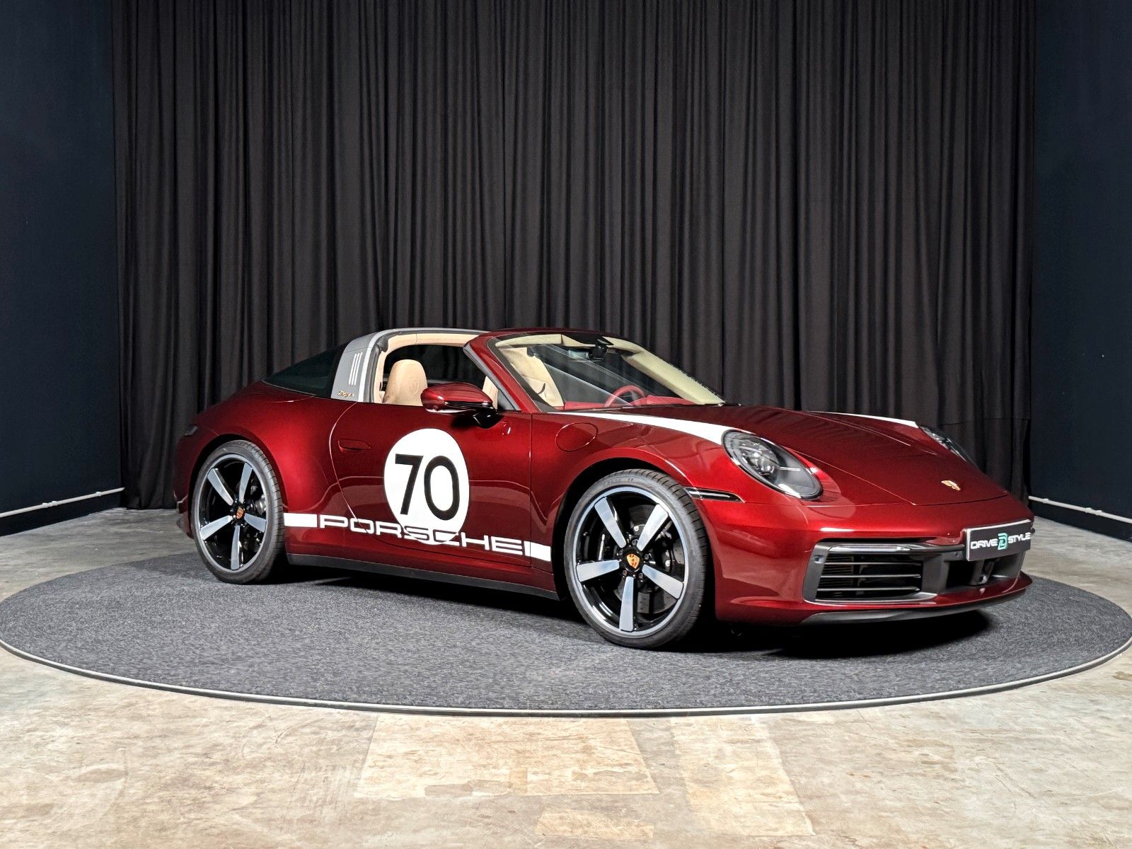 Fahrzeugabbildung Porsche 911 Targa 4 S Heritage + Lift + Approved + PCCB