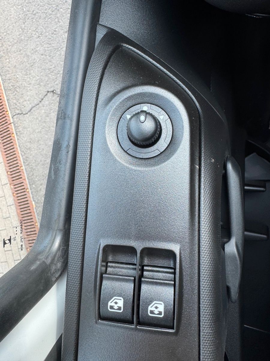 Fahrzeugabbildung Iveco Daily 35S14 *R3.450mm*AHK*Kamera*