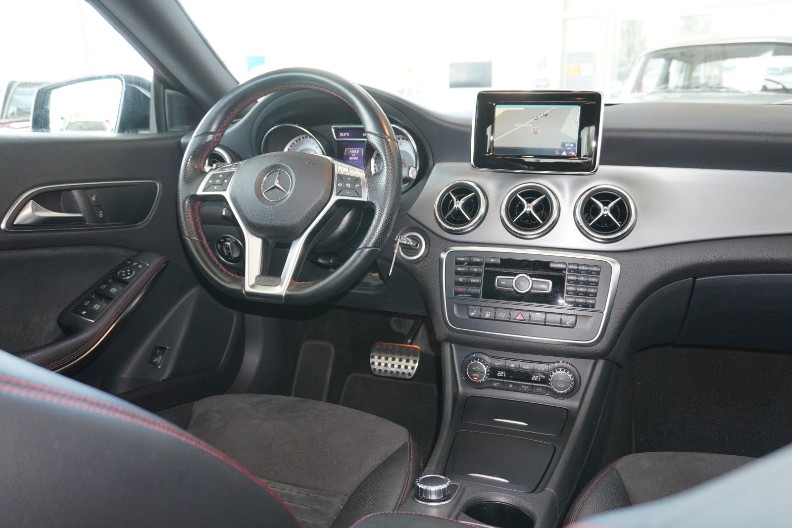 Mercedes-Benz CLA 220 CDI AMG Line  Pano Xenon Standhzg. foto 19