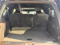 CHEVROLET Suburban 5.3l V8 Premier 4x4*LED*Panodach