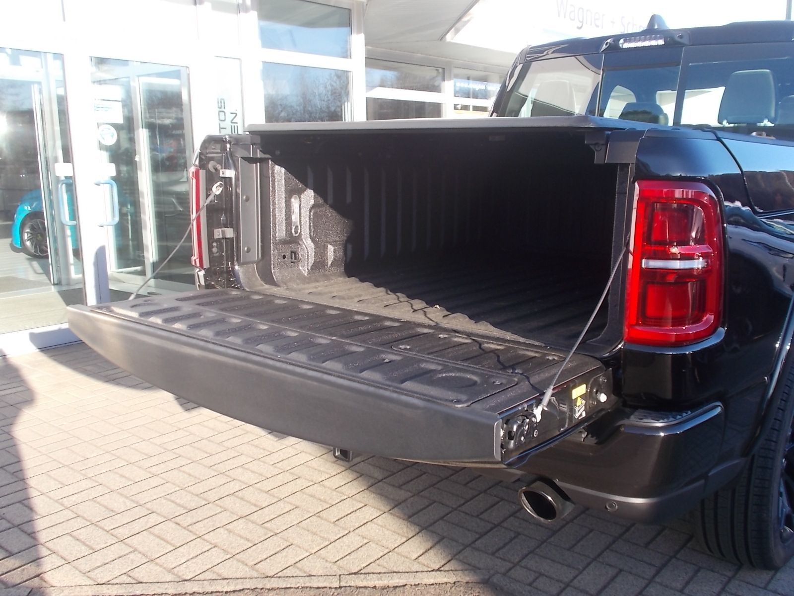 Fahrzeugabbildung Dodge RAM 1500 Limited Night 3.0 l I6 HO 100