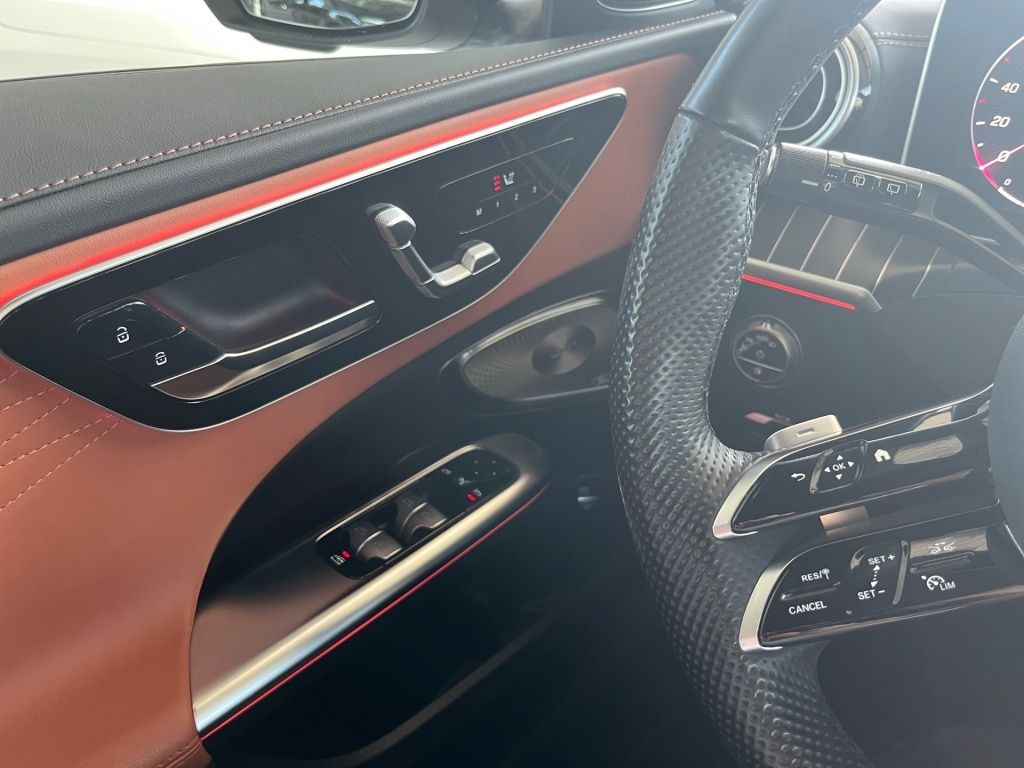 Fahrzeugabbildung Mercedes-Benz C 300 dT AMG AHK Totwi. LED Memory Burm. KAM SHZ