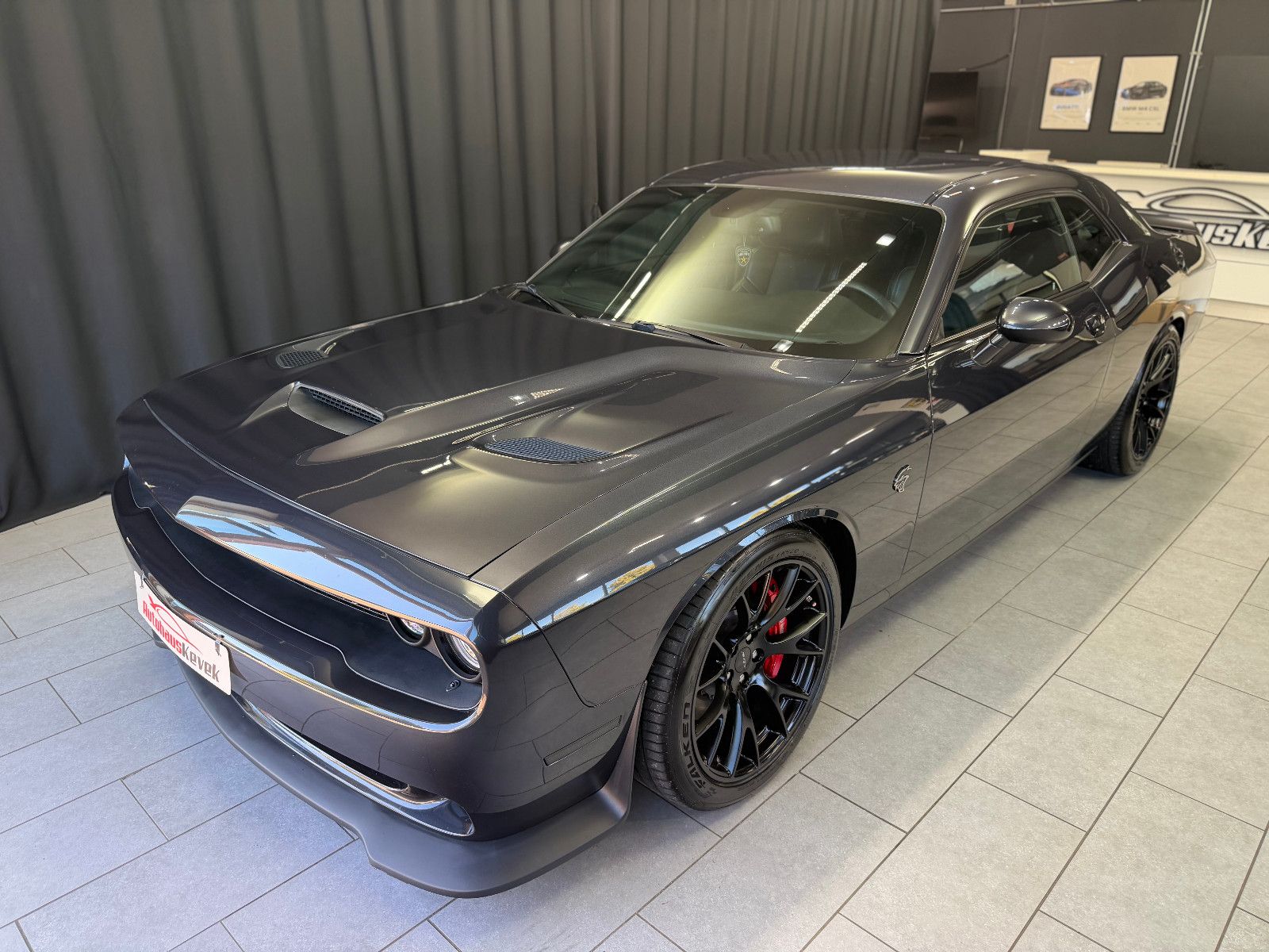 Fahrzeugabbildung Dodge Challenger SRT Hellcat |H/K|KW|GME