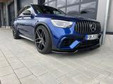 Mercedes-Benz GLC 63S, Edit.1, Perf.-Sitz & Abgas, Pano - blaue Mercedes-Benz GLC 63 AMG