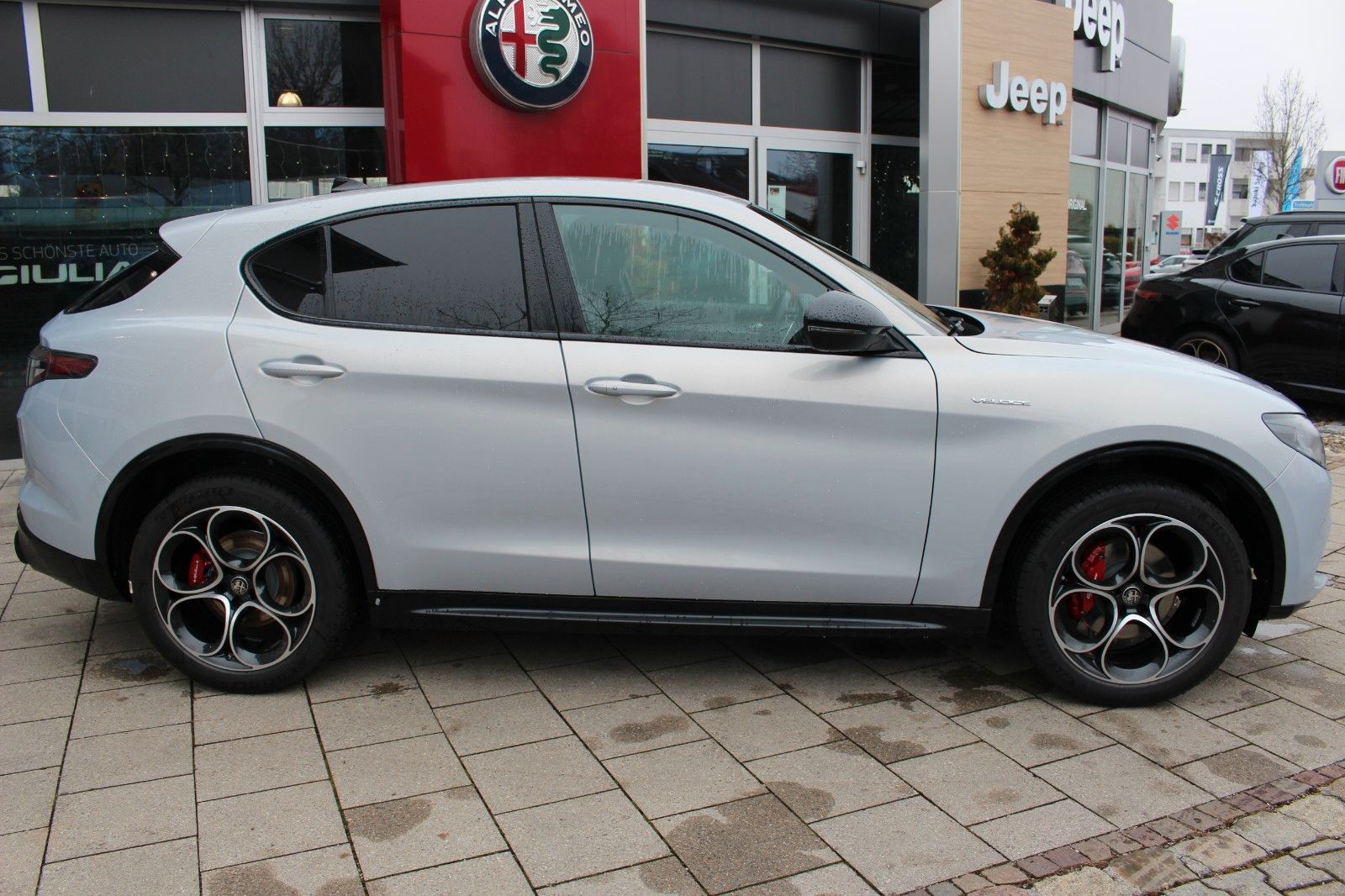 Alfa Romeo Stelvio - Bild 2