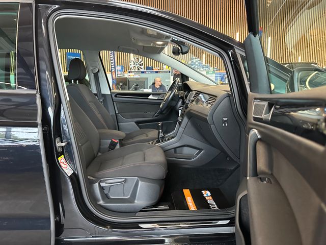 Volkswagen Golf *1-Hand*ACC*2-ZONEN*NAV*SitzHZ*