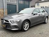 Mercedes-Benz A 180 *Topgepflegt*Scheckheft*Garantie - Mercedes-Benz A 180 Gebrauchtwagen in Köln