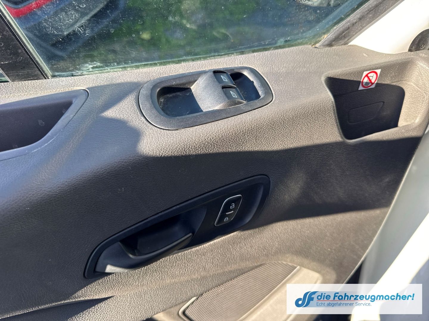 Fahrzeugabbildung Ford Transit Kasten 350 L3 Trend AHK DAB SHZ *EXPORT