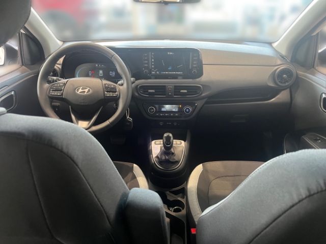 Fahrzeugabbildung Hyundai i10 Trend 1.0 A/T (MY25) Komfortpaket Navi Klima