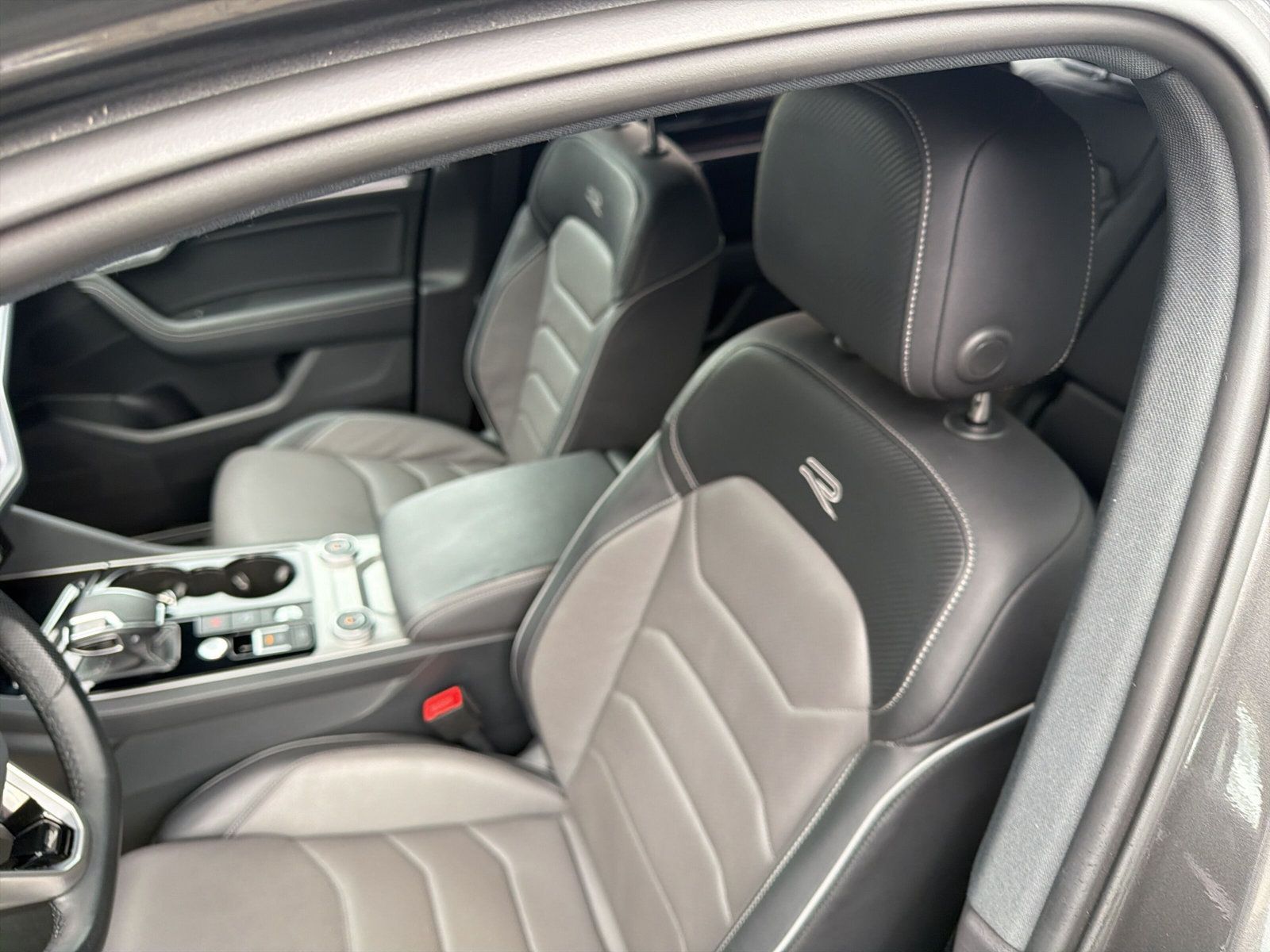 Touareg R-Line 4 Matrix Dynaudio Standh AZV R-Li