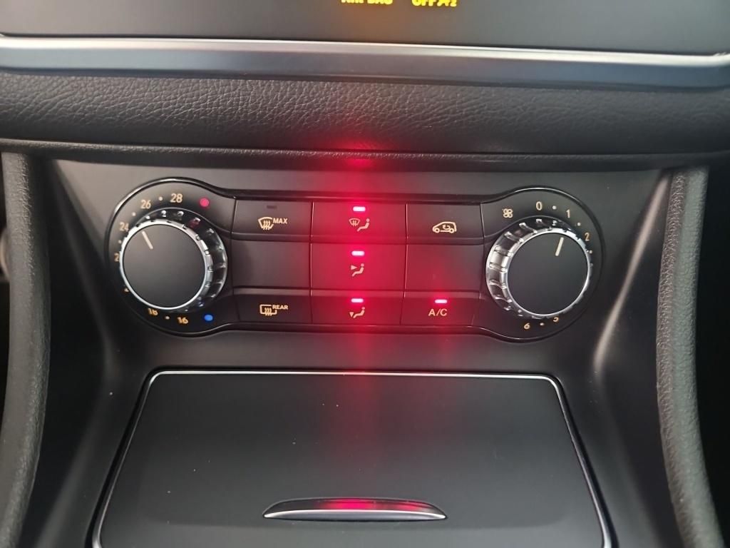 Fahrzeugabbildung Mercedes-Benz GLA 180 Urban AHK LED SHZ Navi GRA el.Heck KAM