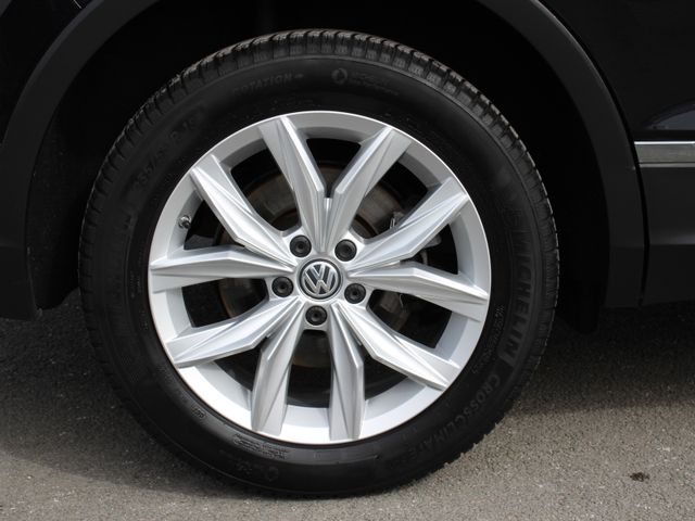 Tiguan 2,0 TDI Highline 4M AHK*Leder*PanoD