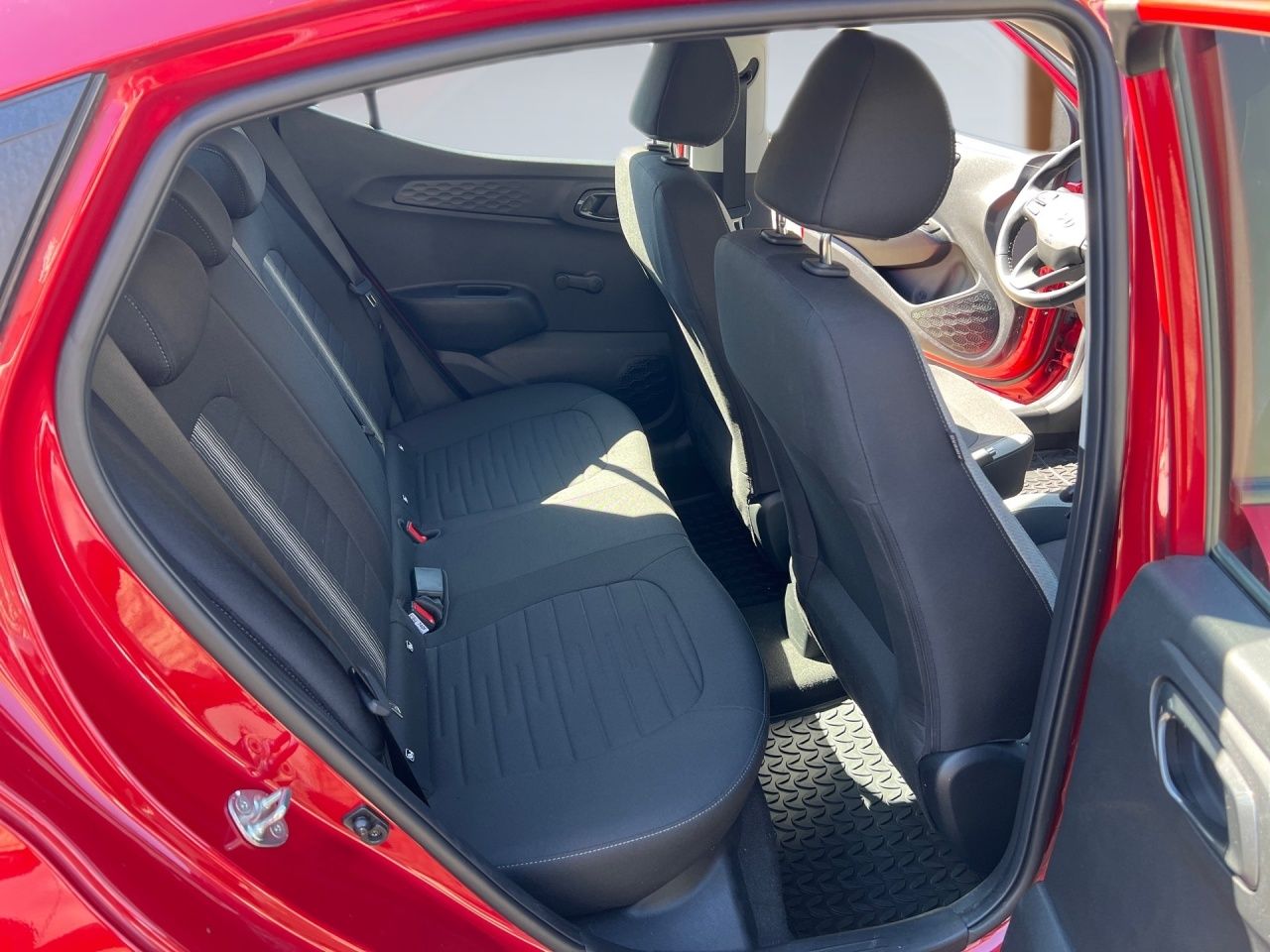 Fahrzeugabbildung Hyundai i10 1.2 Aut. TREND TOUCH*SHZ*CARPLAY*KLIMA*LM*TE