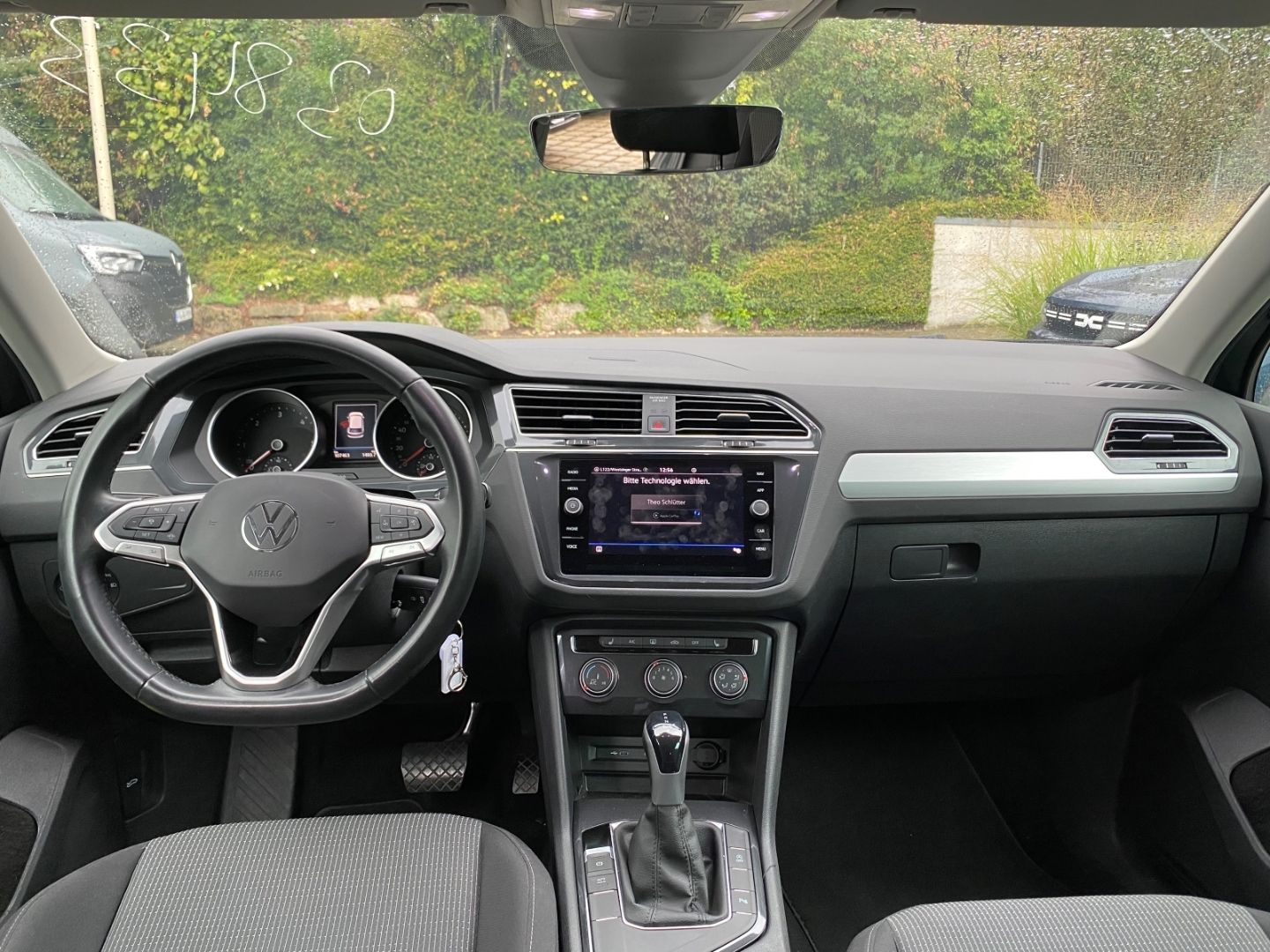Fahrzeugabbildung Volkswagen Tiguan Basis Navi LED ACC Apple CarPlay Android