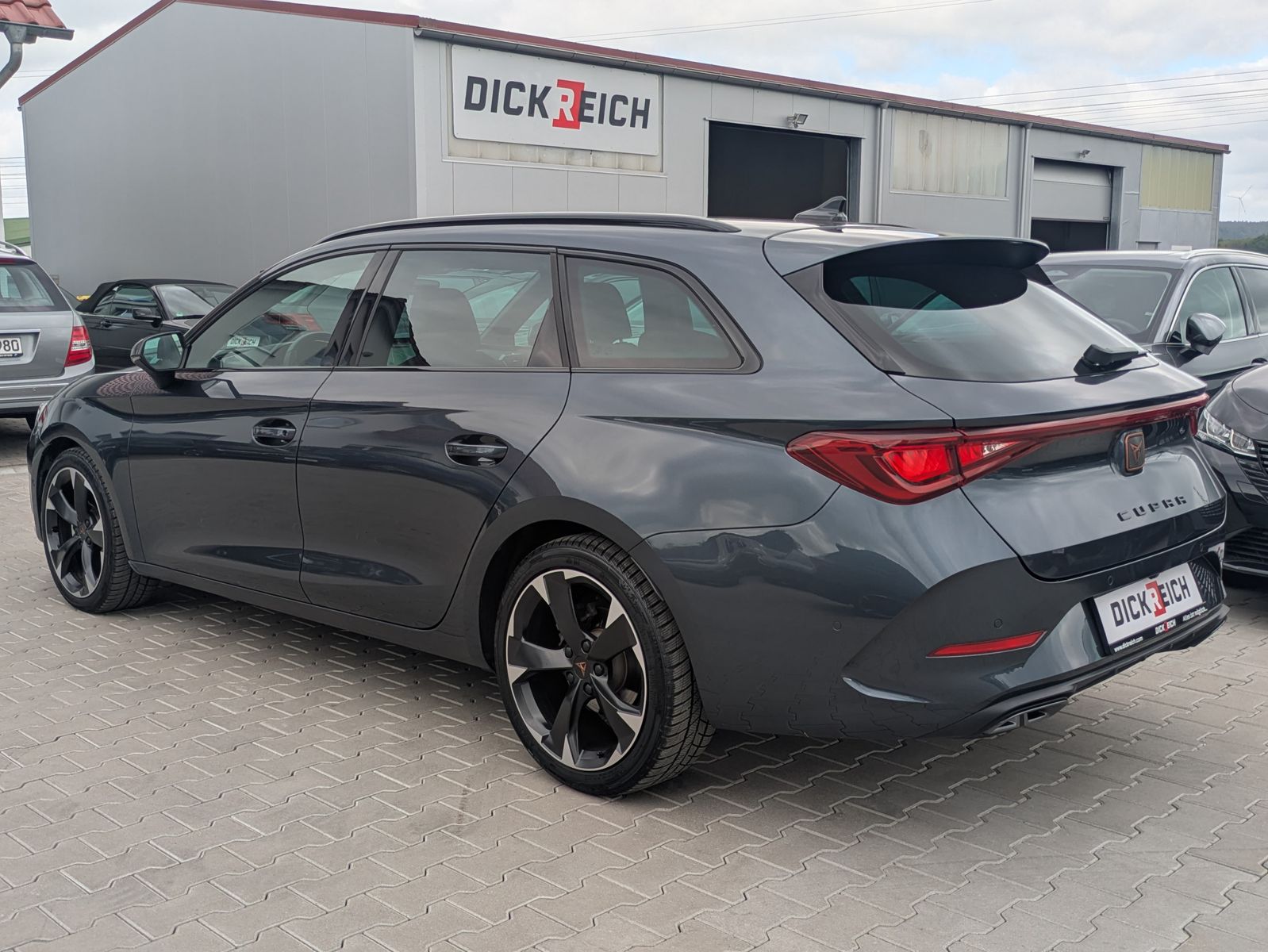 Fahrzeugabbildung CUPRA Leon 1.5 eTSI DSG MATRIX-LED*ACC*APP*KAMERA*18"