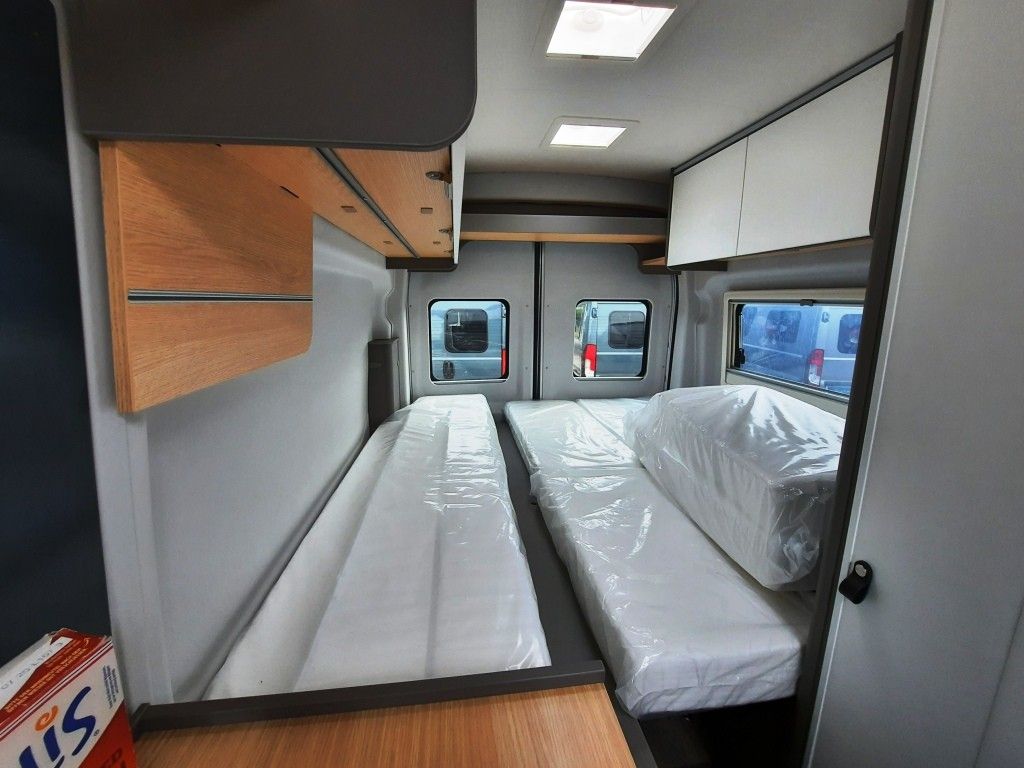 Fahrzeugabbildung LMC Innovan 592 Verfüg./Sparen Sie 10.818,- €