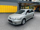 Toyota Avensis Executive 2.0i Automatik 100TKM TÜV NEU - Toyota Avensis Gebrauchtwagen in Berlin