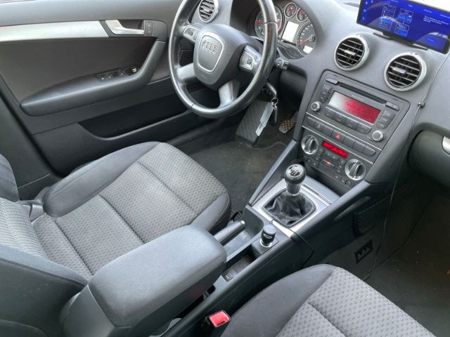 Fahrzeugabbildung Audi A3 1.8 TFSI Quattro Sportback Klimaautomatik
