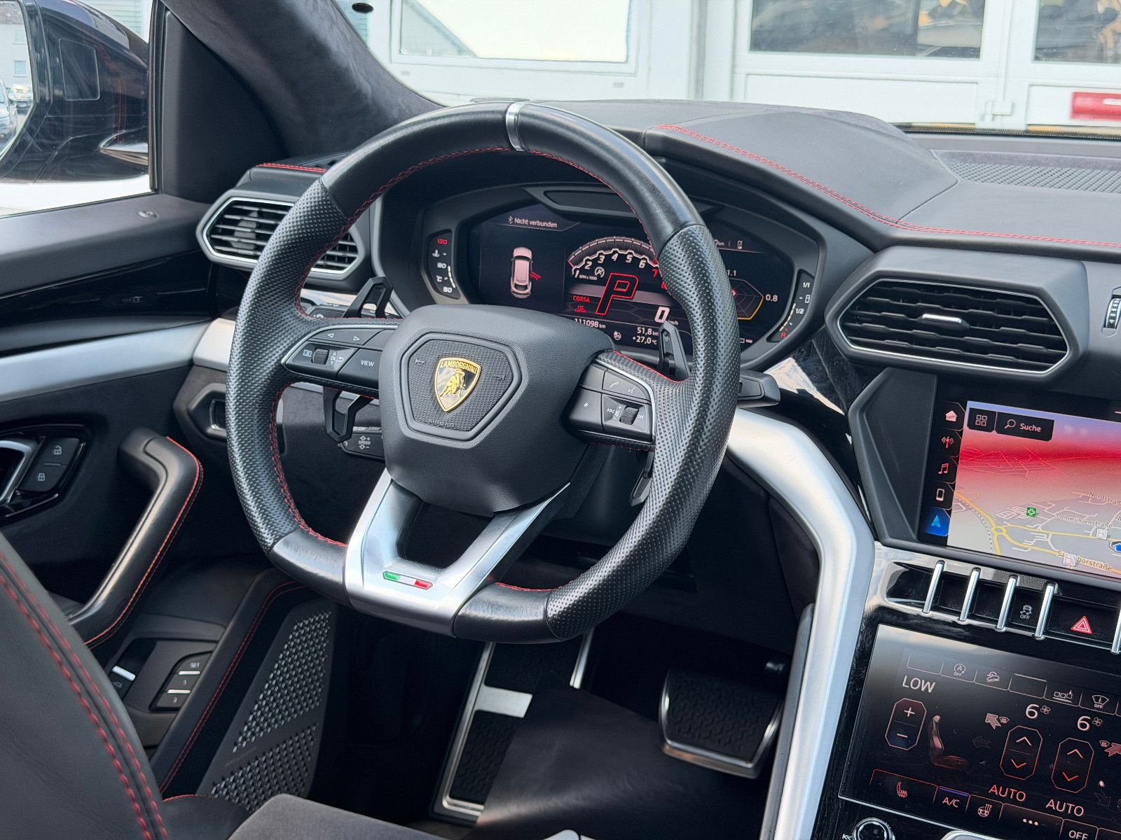 Fahrzeugabbildung Lamborghini Urus/PANO/23ZOLL/B&O-3D/360KAM/HEAD-UP