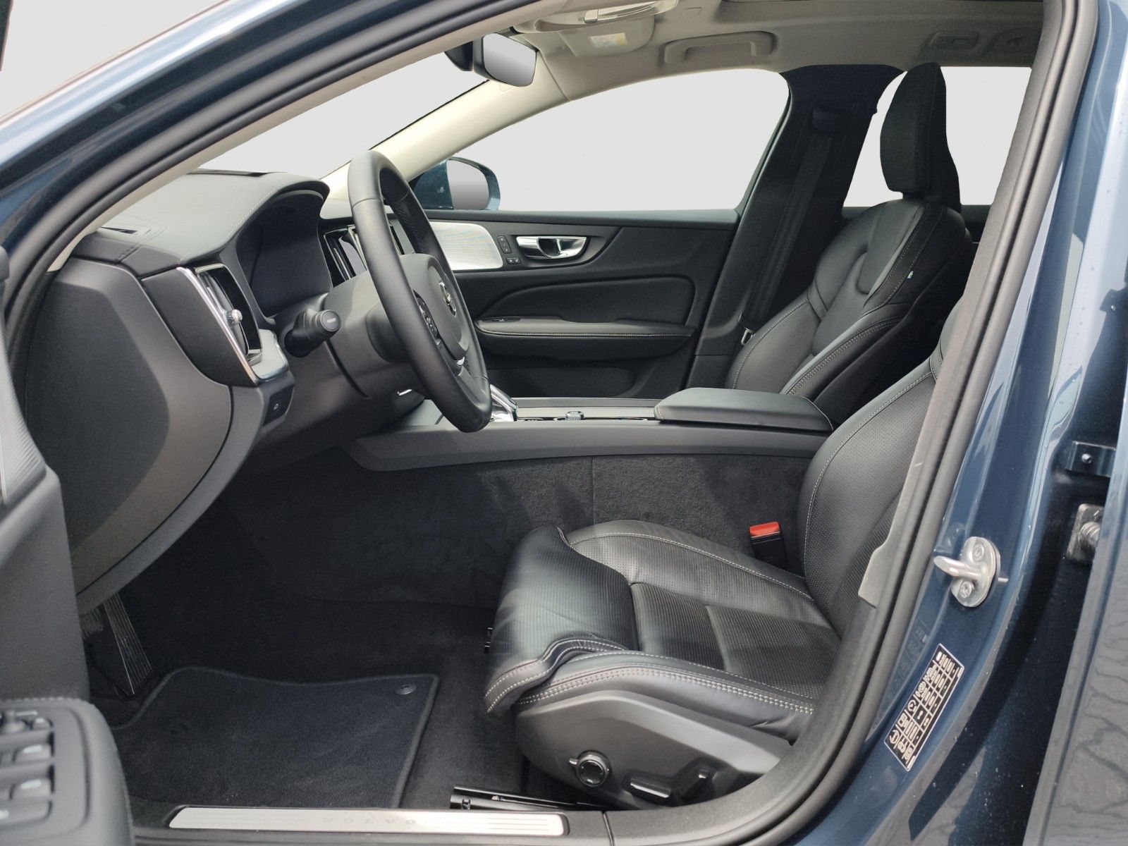 Volvo V60 Cross Country B5 AWD Ultimate foto 9