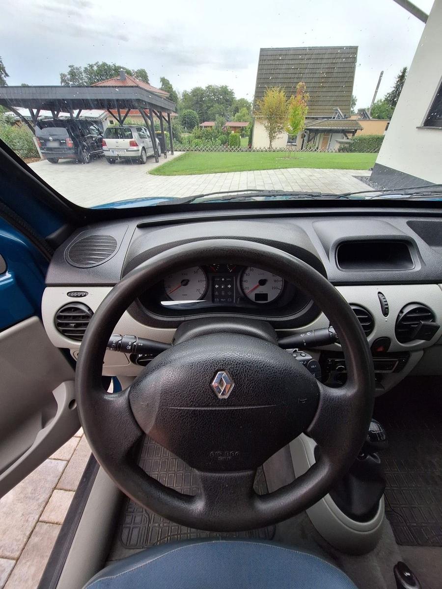 Renault Kangoo 2005 — rear view