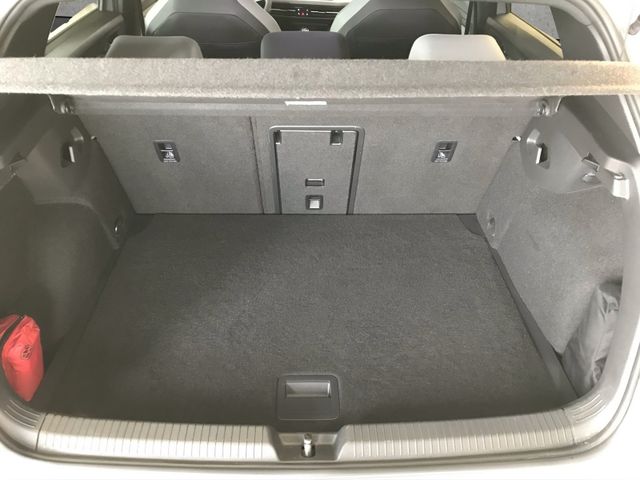 Golf VIII R-Line 1.5 TSI 6-Gang*ACC*NAVI*