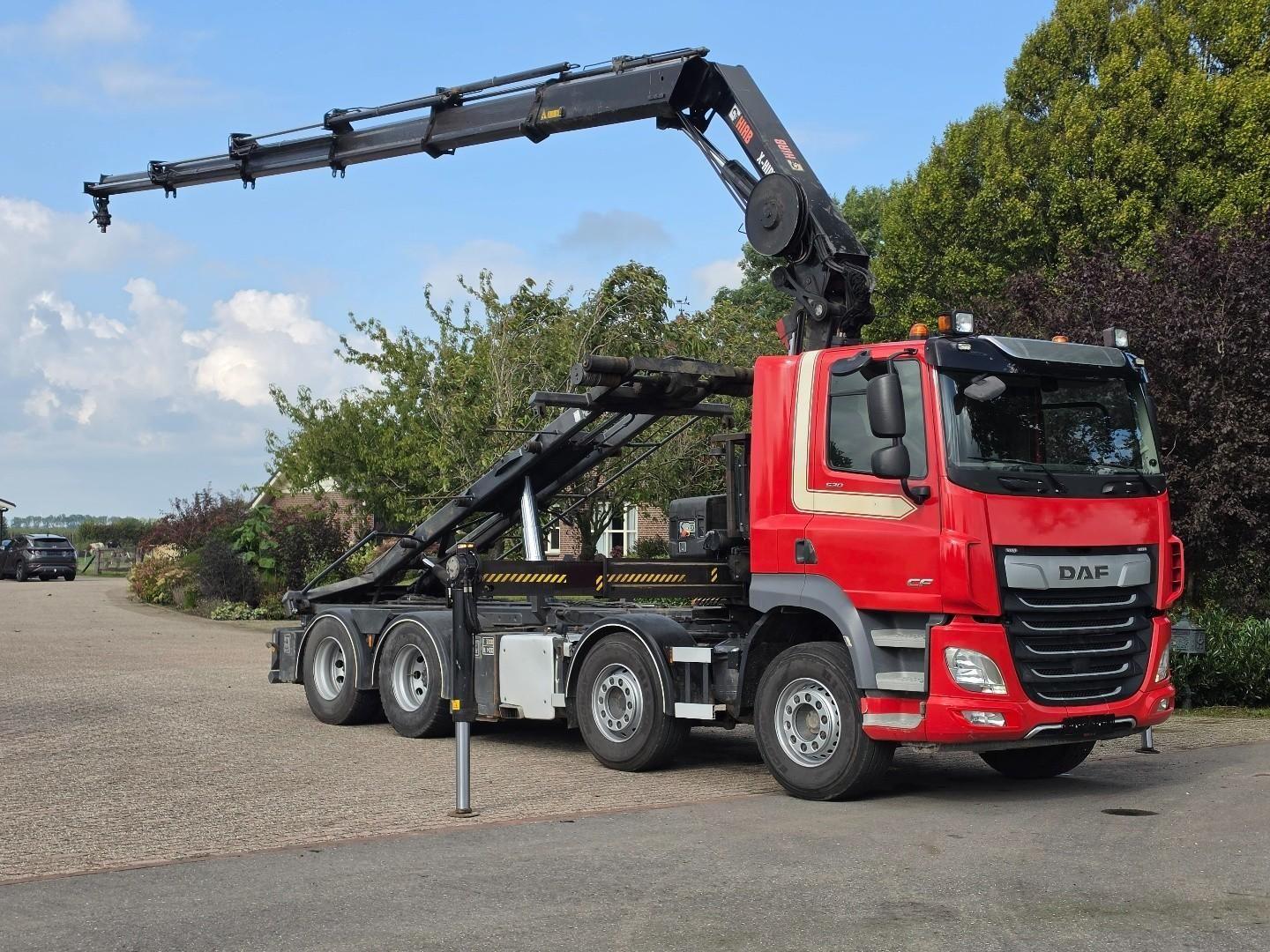 DAF CF530 FAD HIAB 302 30tm KRAN/CONTAINER!! EMISSIO