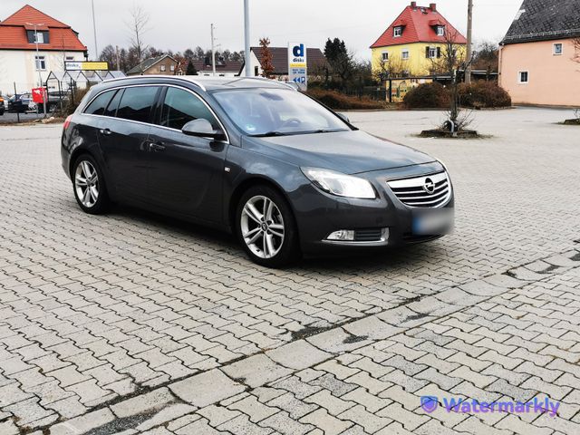 Opel Insignia Sports Tourer 2.0 CDTI Cosmo - TÜV NEU 