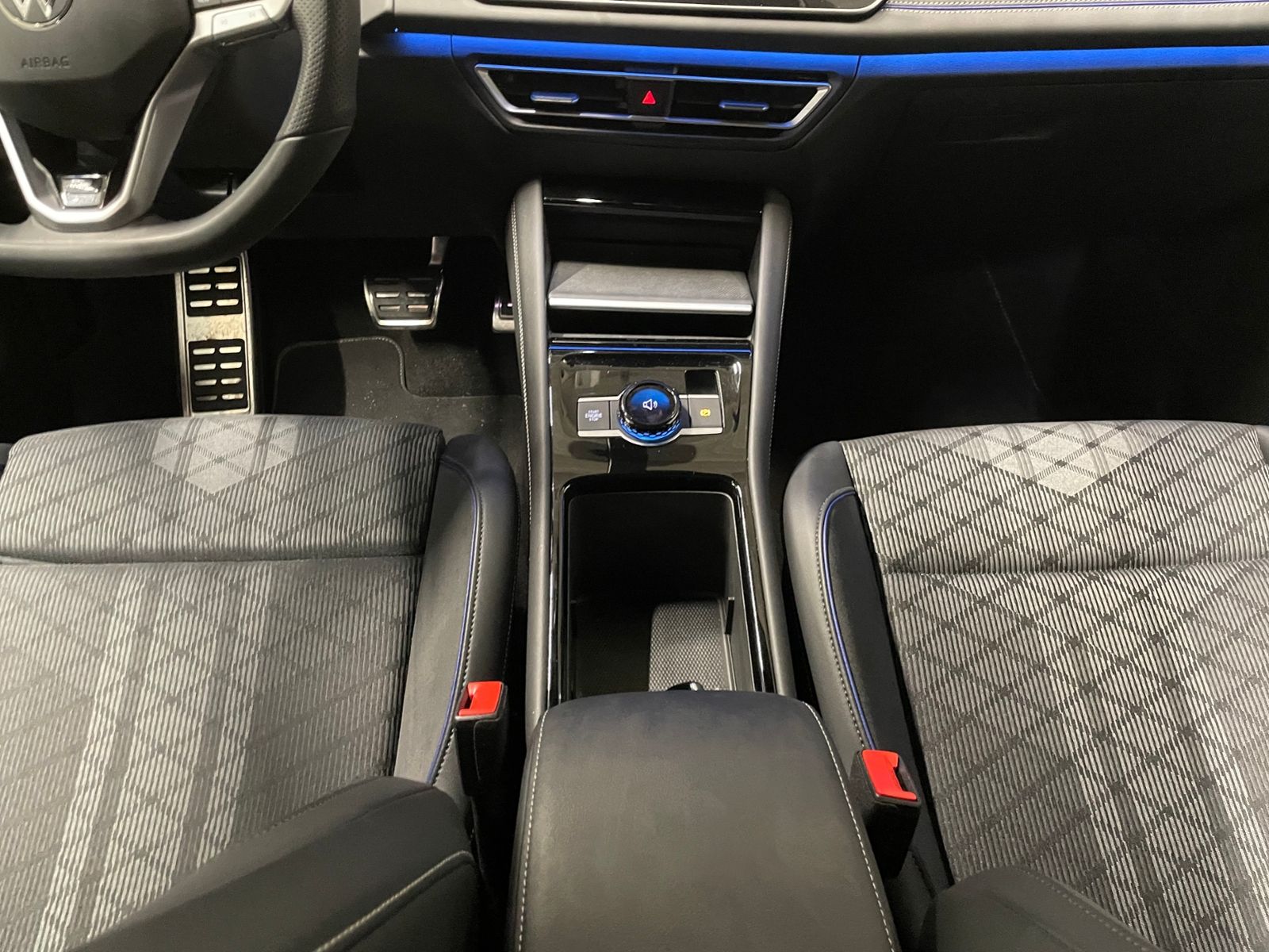 Tiguan R-Line 2.0 TDI 4M DSG BLACK STYLE LED