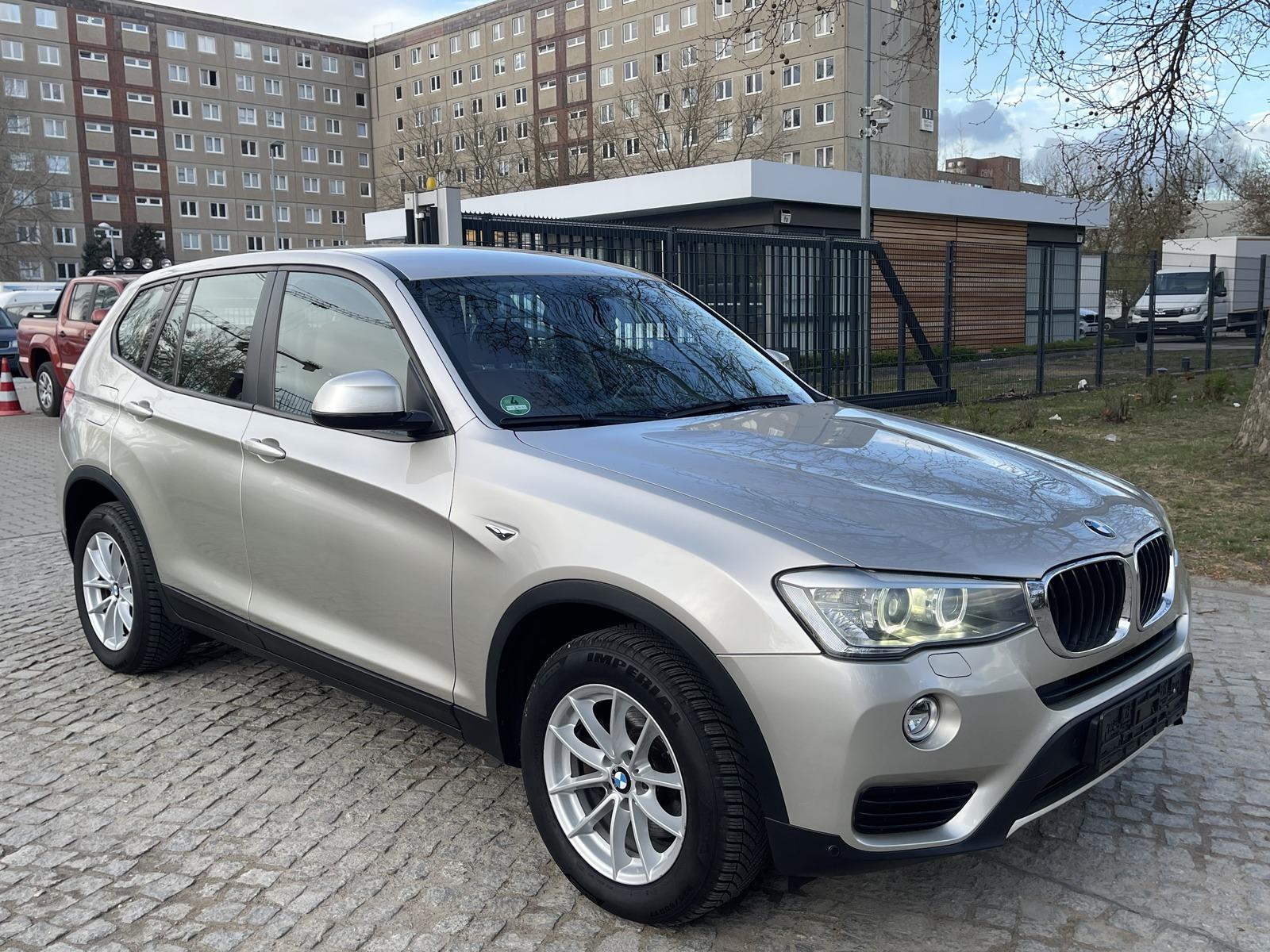 BMW X3 xDrive 20d F25 *Leder*Navi*WEBASTO*RFK*