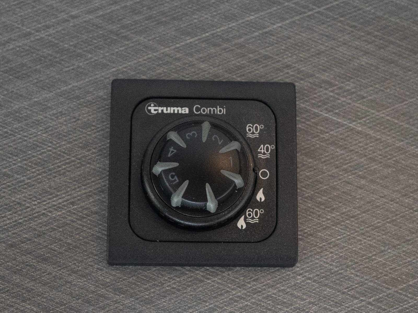 Fahrzeugabbildung Etrusco A-Modell Base 6.9 DB 6-Sitz/Schlaf-Plätze*3500kg