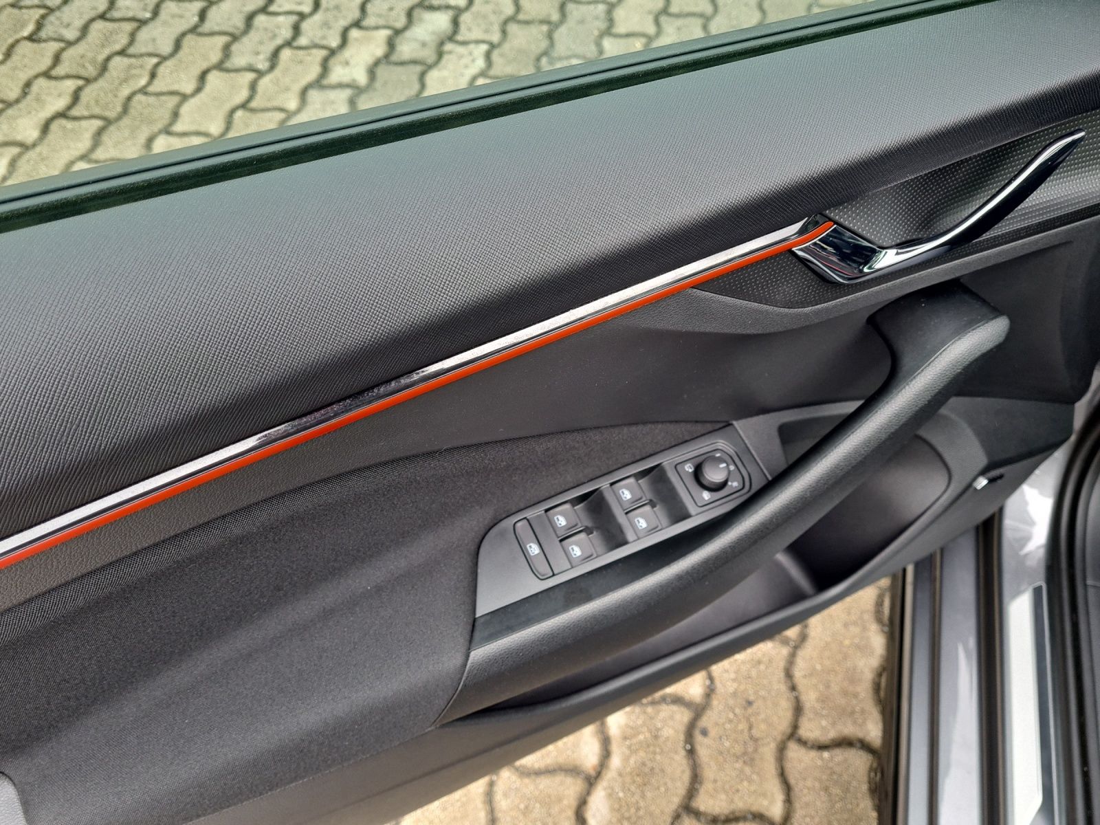 Fahrzeugabbildung SKODA Scala TSI DSG Monte Carlo LED ACC PANO NAVI PDC
