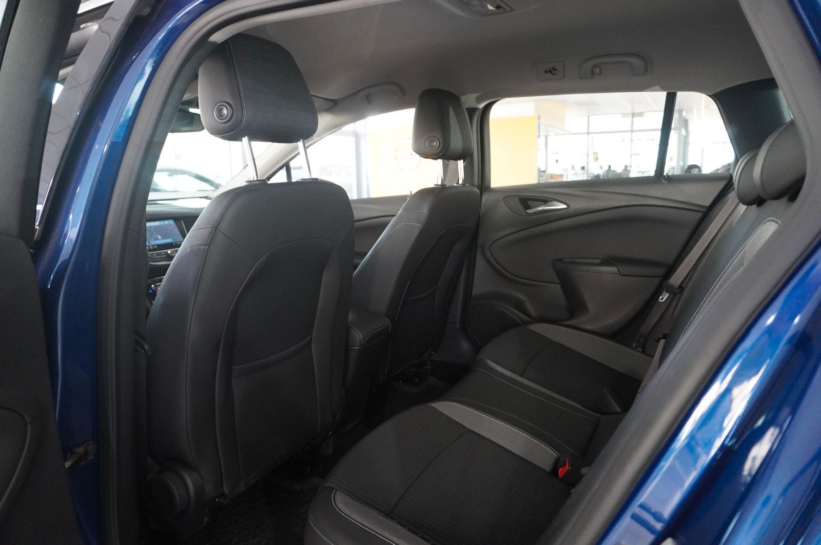 Fahrzeugabbildung Opel Astra K ST 1.2T ELEGANCE NAVI/LED/KAMERA/SHZ/DAB