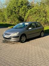 Peugeot 307 | 1.6 Benzin - Peugeot 307: Kleinwagen