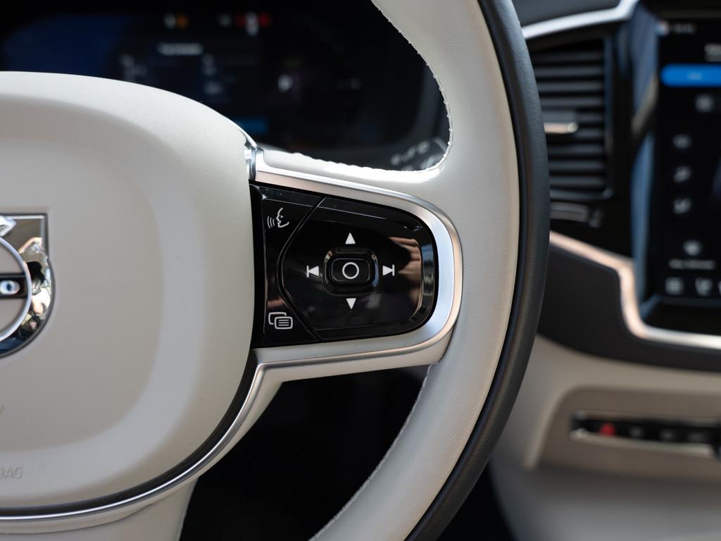 Volvo XC90 Recharge T8 AWD AHK ACC FACEL. STANDHZ LED