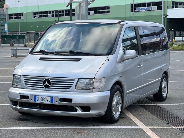 Mercedes-Benz Mercedes-benz Vito 112 CDI cat Mixto Vetrato vip