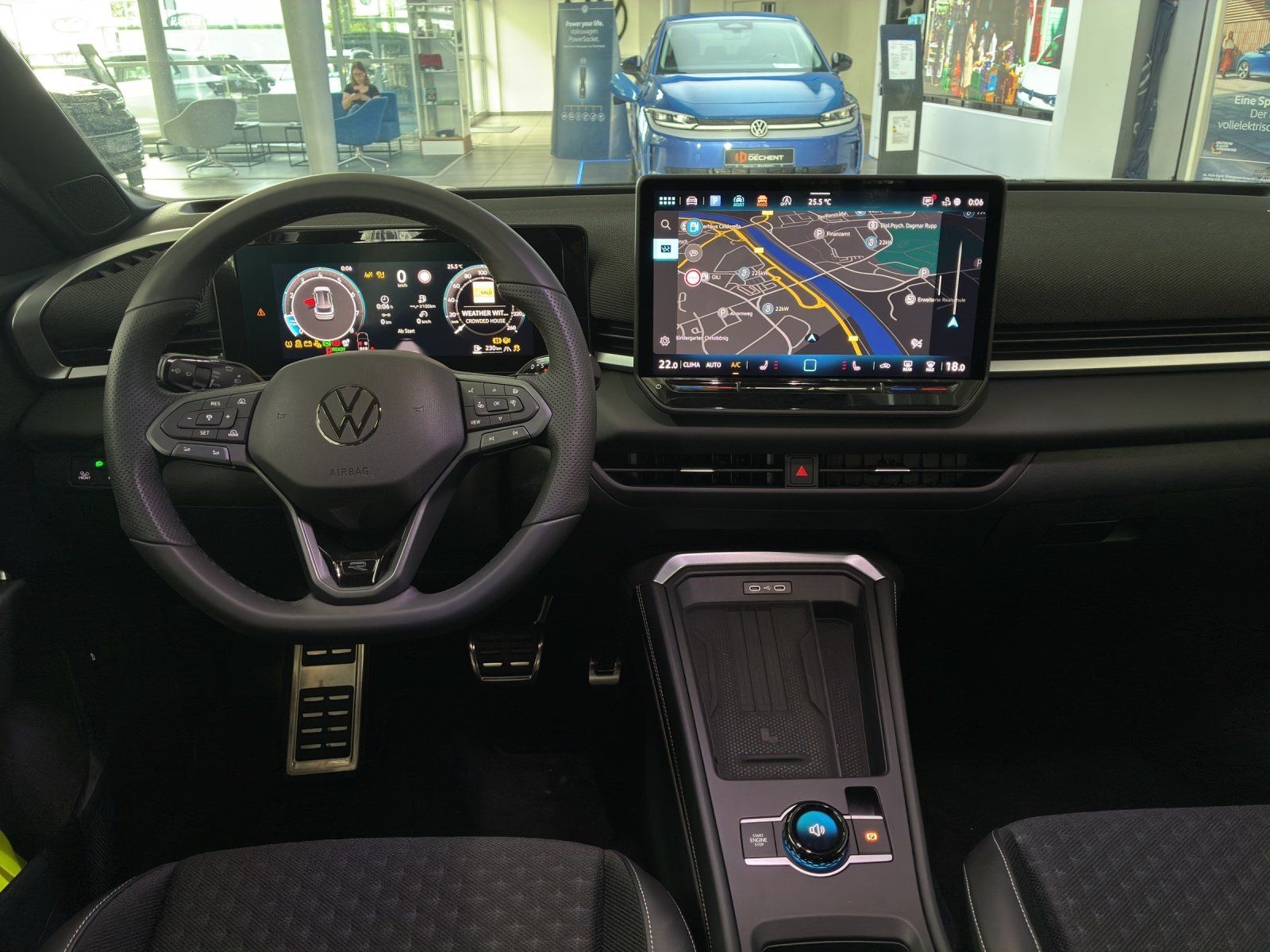 Fahrzeugabbildung Volkswagen T-Roc 1.5 eTSI W R-Line 360,HUD,Kamera,LED,Navi