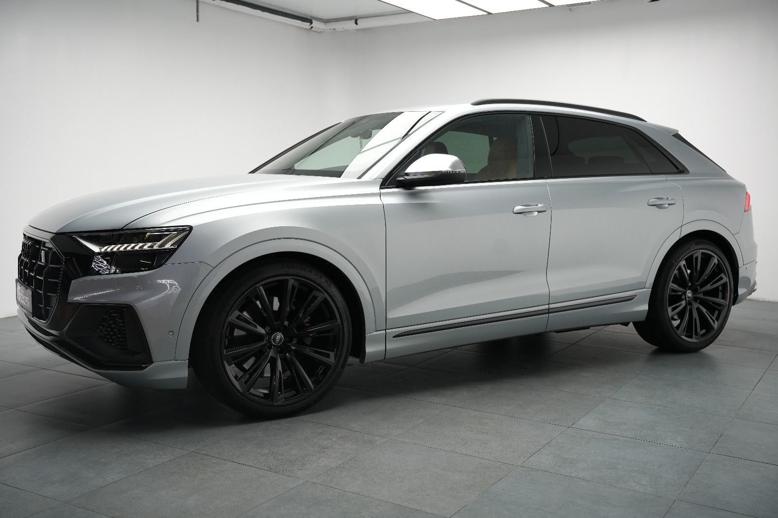 Fahrzeugabbildung Audi SQ8 4.0 TFSI quattro/EXCLUSIVE/ALCANTARA/BLACK